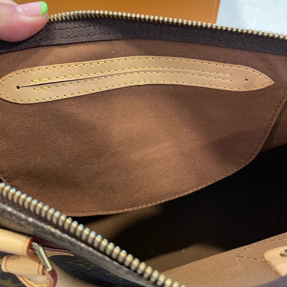 Speedy! Louis Vuitton Monogram Speedy With Lock And Box - Picture 7 of 11